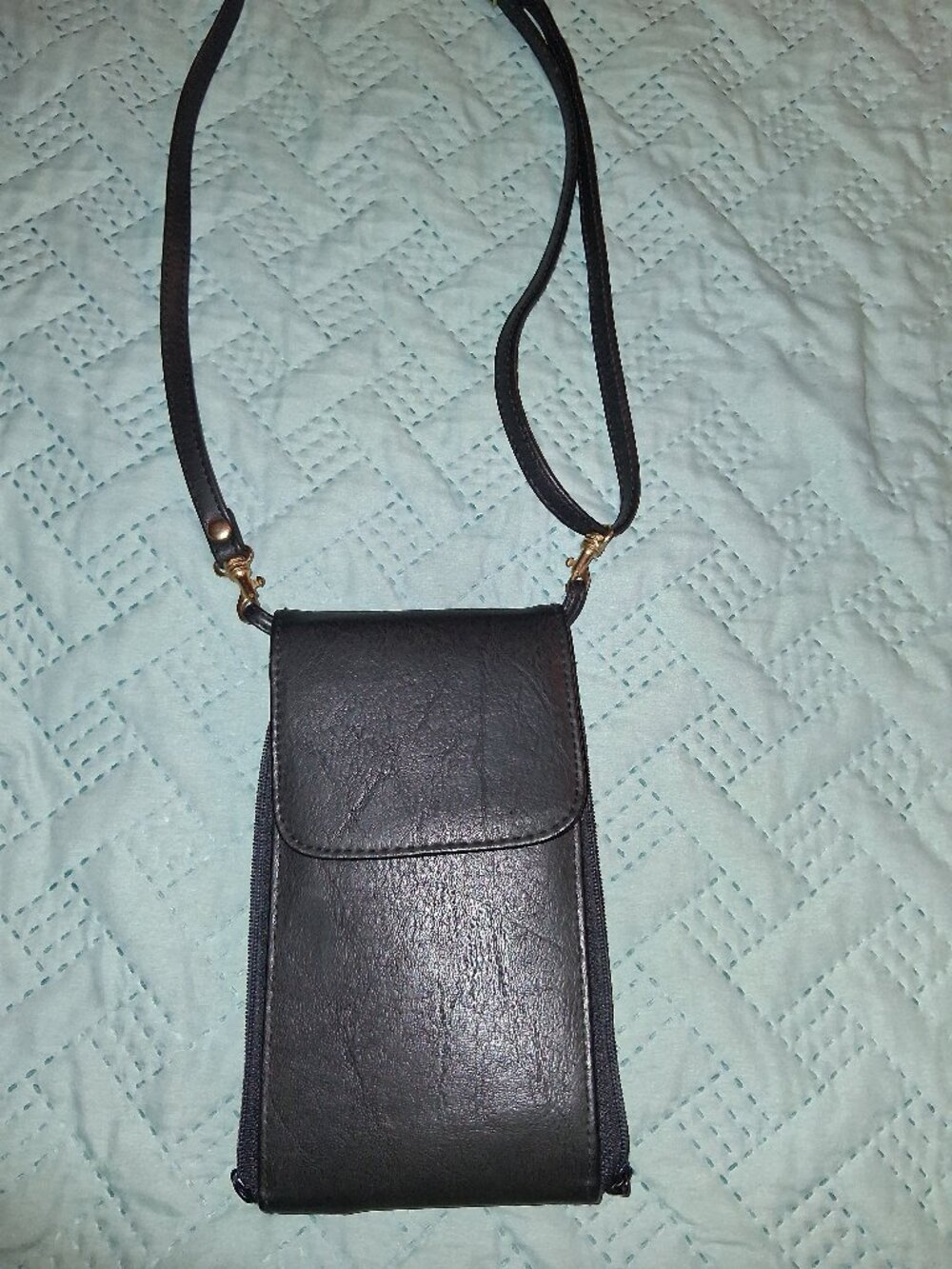 NWOT! Vertical crossbody bag